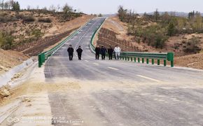 第四工程公司施工曼賴至圣圓煤化工基地匯能區(qū)道路項目第二標(biāo)